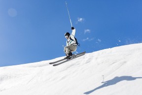 Kaiyun APP-凯尔特人力克猛龙，塔图姆关键罚球锁定胜局！，凯尔特人续约塔图姆