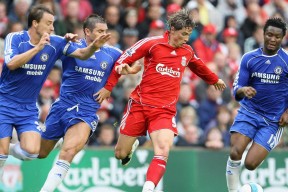 开云官方网站-库兹马诺维奇在巴黎奥运会手球比赛中多次扑救对方远射，库兹马被选中视频