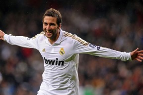 开云中国大陆-冰球之夜：东部决赛惊心动魄，冰球决赛视频