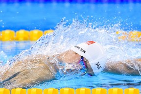 开云网站-“德甲角逐之战：场场精彩，战意浓厚”，德甲角球数据ds