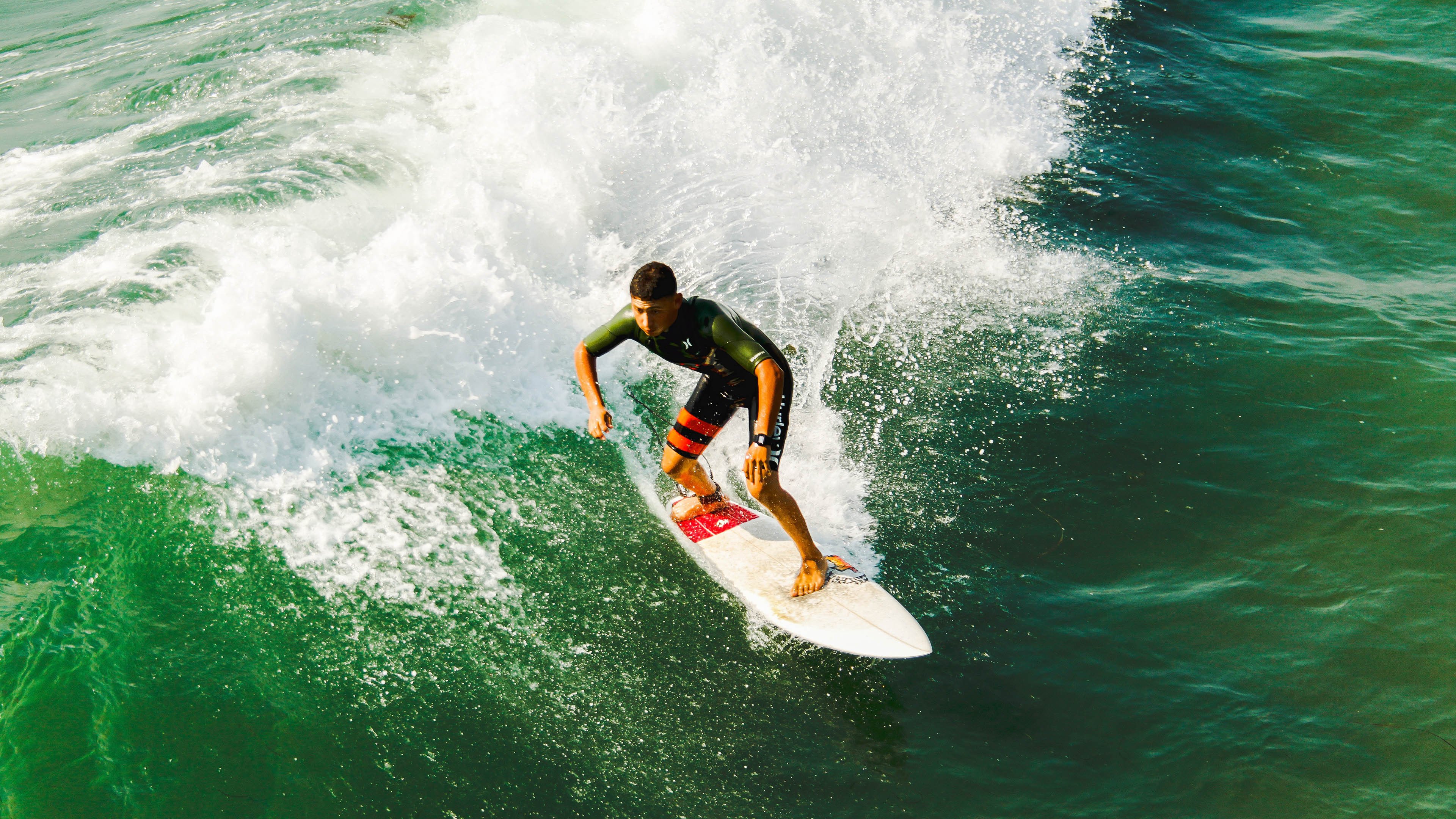 墨西哥守门员戴羽绒服扑点球,全场沸腾,墨西哥足球守门员